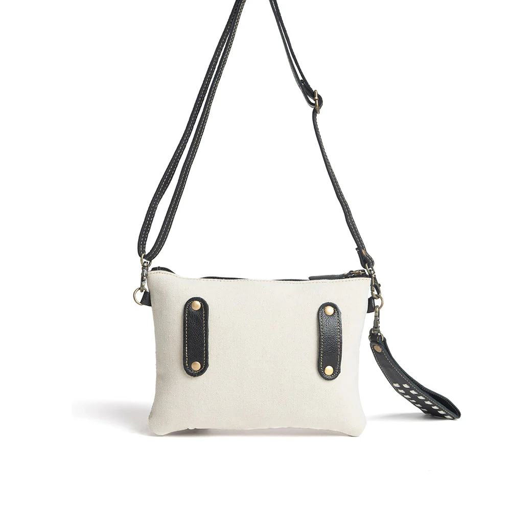 Isla Belt Bag - Image 3